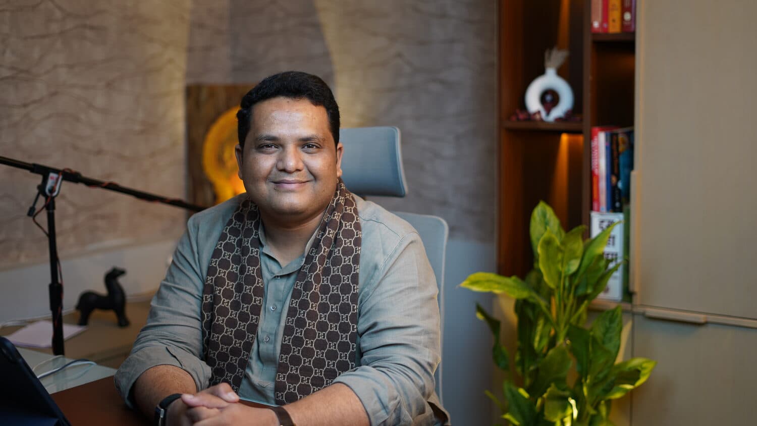 Dr. Shreyansh Joshi teaching a Vastu session